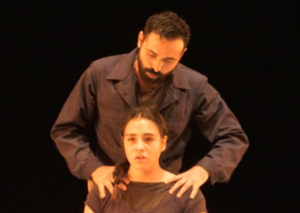 Egresada de la UG presenta obra teatral para concientizar ante la violencia de género