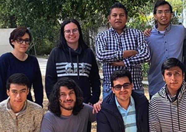 Investigador de la UG recibe premio de la UANL a la invención