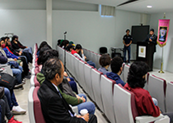 Perciben la óptica en el futuro durante el 6.º Congreso IEEE Photonics 