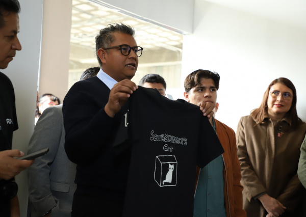 Ropa con detector de radiación ultravioleta, una innovación de la comunidad científica UG