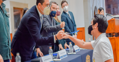 Grupo “Habla en señas” celebrará 1° aniversario e incorporación a la estrategia de comunicación UG