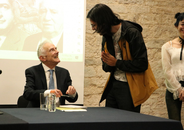 UG recibe a Peter Burke y Lucía G. Pallares-Burke, referentes internacionales en los estudios sociales