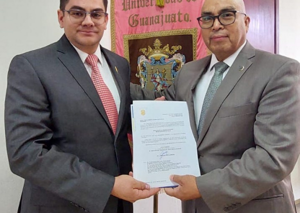 Nombran al Lic. Cruz Alberto Gaona Contreras Director de la Escuela de Nivel Medio Superior de Silao para el periodo 2024-2028