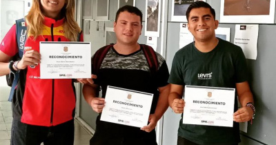 Estudiantes de DICIS comparten su visión de la luz en su papel vital en la vida cotidiana 