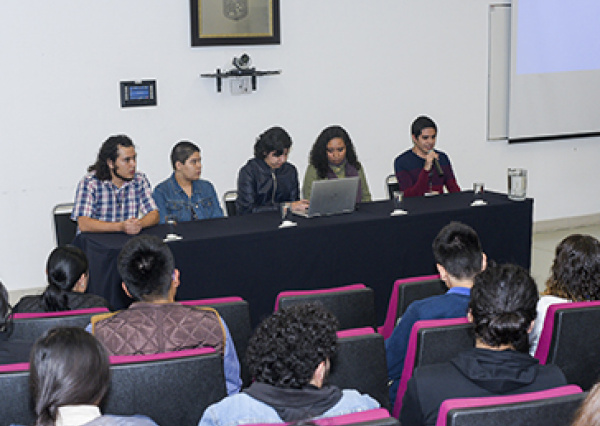 Universitarios reflexionan en torno al oficio del sociólogo 