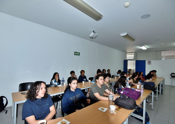 Se expone en la UG el fenómeno migratorio en los pueblos indígenas: una invitación a la reflexión desde el ámbito académico 