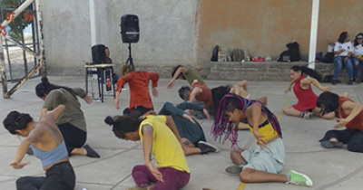 Estudiantes UG contribuyen a la incorporación del arte en la educación básica