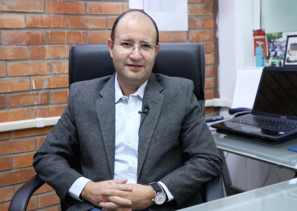 Juan Manuel Peralta Hernández, investigador UG, forma parte del consejo asesor de Electrochimica Acta