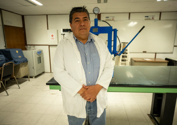 Patentan en la UG Montadora Metalográfica de bajo costo