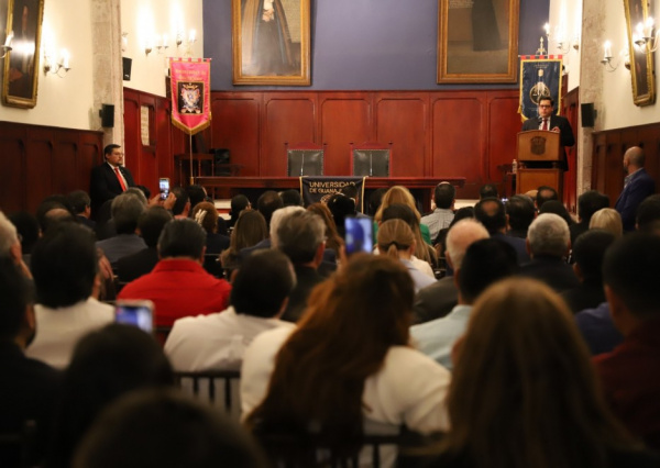 Imparte conferencia en la UG el Ministro de la SCJN, Alfredo Gutiérrez Ortiz Mena.
