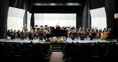 Cautiva OSUG con un viaje musical de la mano de Grace Echauri y Rachid Bernal 