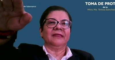 Con la visión de trabajar en equipo en beneficio de la ENMS Salamanca, rinde protesta la Mtra. Teresa Sánchez 