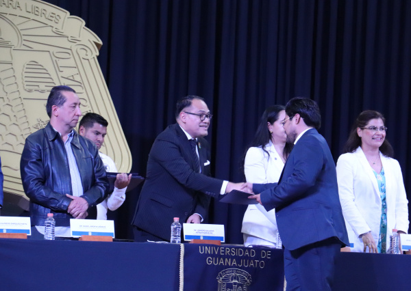 Egresa una nueva generación de profesionistas en Derecho, Política y Gobierno