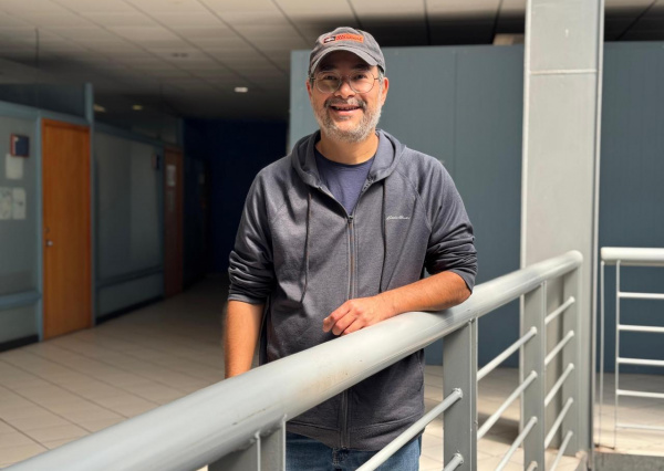 “La gente no es tan egoísta como se creía en Economía”, comenta investigador experimental de la UG