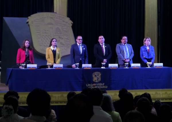 Reconoce DDPG del Campus Guanajuato excelencia académica estudiantil