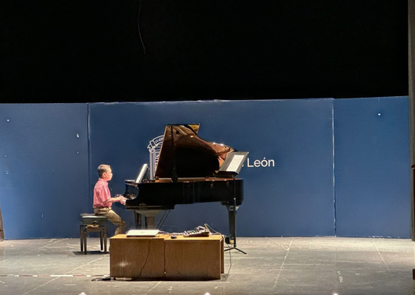 Concluyen los cursos artísticos y de educación continua del Campus León