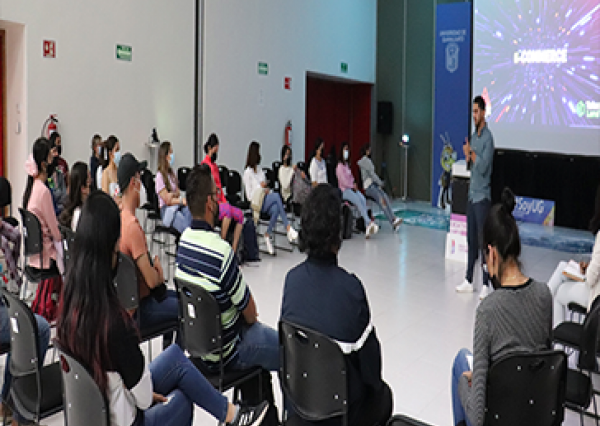 “Creativity talks” actividad que involucra a la comunidad estudiantil en emprendimiento 