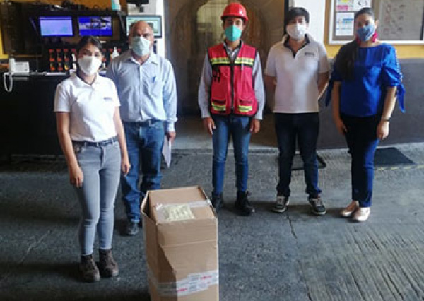  Recibe Campus Celaya-Salvatierra donativo de la empresa Carolina Performance Fabrics 