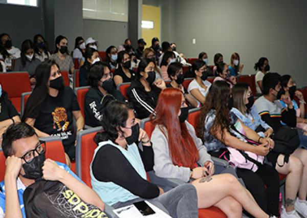 El Instituto para las Mujeres Guanajuatenses imparte a la comunidad estudiantil el taller “Si es amor, no duele”