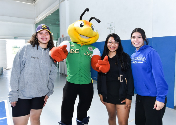 Se realiza ceremonia de bienvenida a nuevos integrantes de la comunidad estudiantil del Campus León