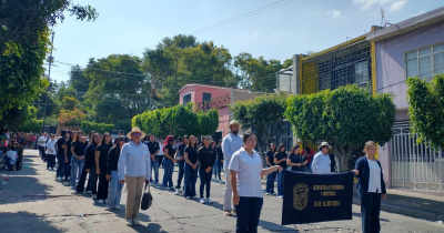 UG Campus Celaya-Salvatierra participa en desfile cívico del 115 aniversario de la Revolución Mexicana