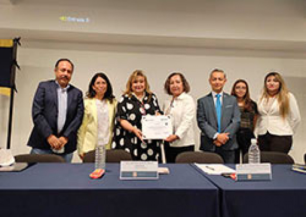 Refrenda su prestigio académico el programa de Lic. en Enfermería y Obstetricia en la DICIVA