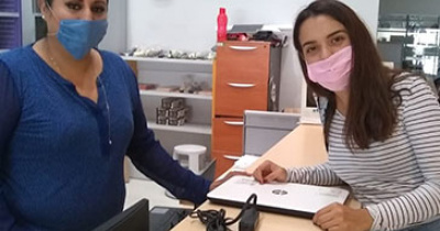 Entregan equipo de cómputo para fortalecer el desempeño académico de la comunidad estudiantil