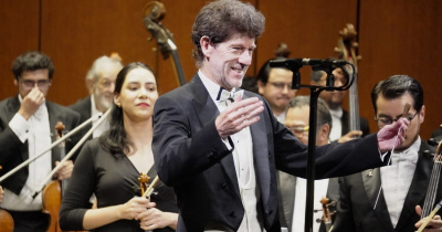 La OSUG llevó al público por un viaje de ritmos y emociones con “Justicia y ritmo”