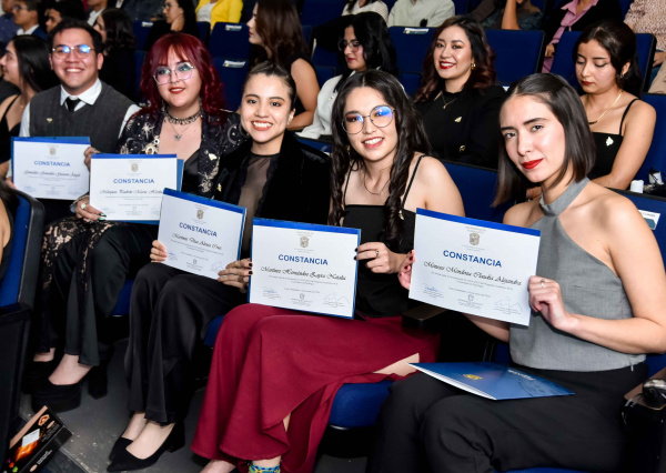 Celebran 37 profesionistas de Psicología culminación de estudios de Licenciatura
