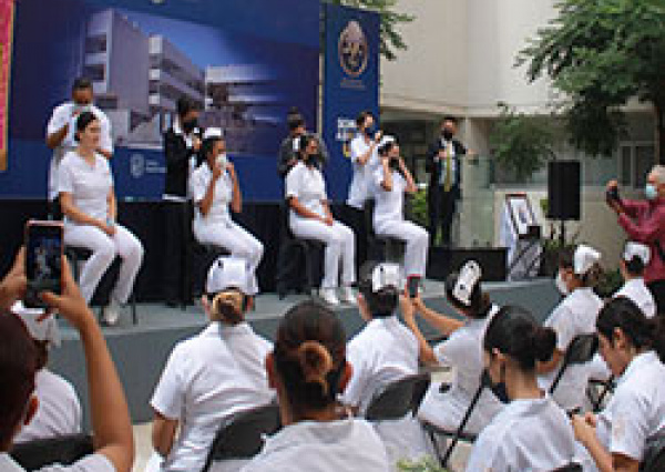 DICIVA celebra juramento tradicional de enfermería de su comunidad egresada 