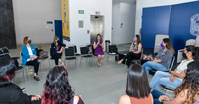La UG abre espacios de diálogo para las lideresas estudiantiles