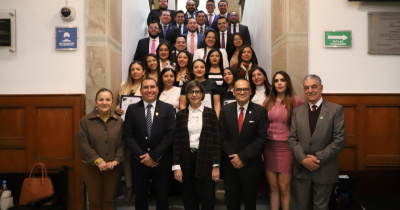 Con anécdotas, celebran reencuentro de la generación enero 2010- diciembre 2014 de la Licenciatura en Derecho UG