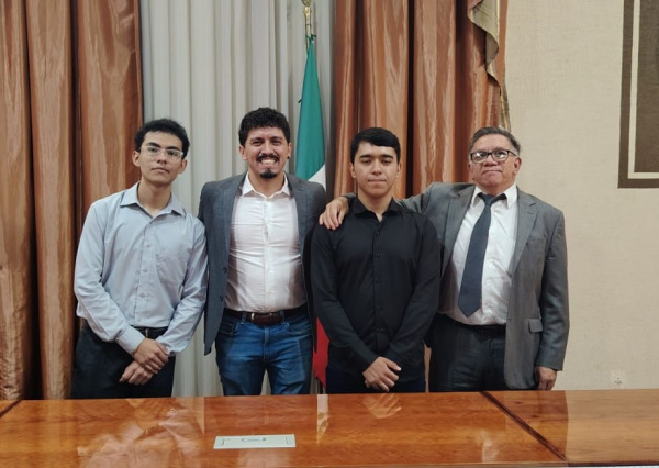 Estudiantes UG ganan el primer y segundo lugar en el 11º Concurso Regional de Ciencias 2026