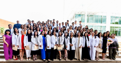 Egresan 79 médicas y médicos cirujanos de la UG