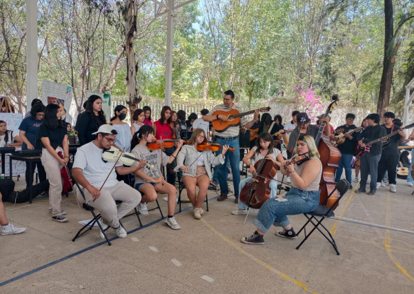 La ENMS de Irapuato lleva a cabo su Feria de Servicio Social