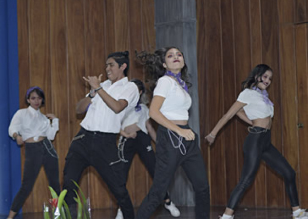 Celebran en la UG  20 años de la Unidad de Idiomas del Campus León 