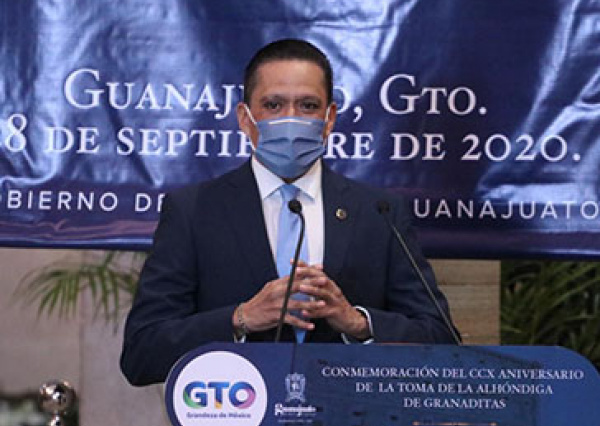 Homenajean a integrantes de la comunidad universitaria con el nombramiento “Guanajuatense Distinguido” 