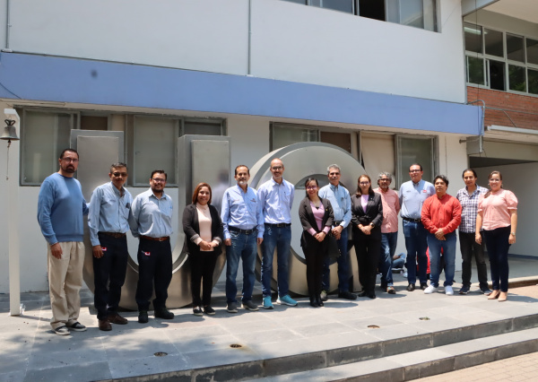 Recibe Campus Celaya- Salvatierra materiales donados por la empresa UNIVEX para laboratorios de Biotecnología