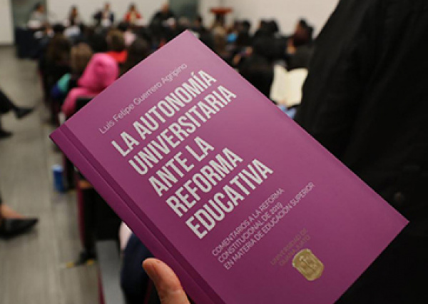 Presentan libro sobre autonomía universitaria en el marco de las Jornadas Laborales de la ASPAAUG