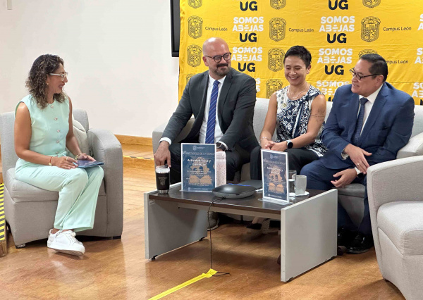 Reflexionan especialistas sobre actividad física y bienestar en el 8º Foro “Voces de la Ciencia” de la UG