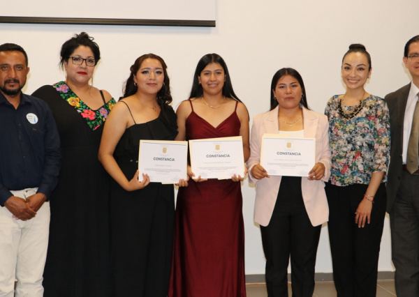 Egresa primera generación de Ingenieras Agrónomas del CINUG 