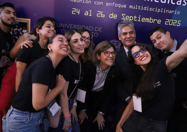 Realizan la XXV Reunión Internacional de Ciencias Médicas en la UG