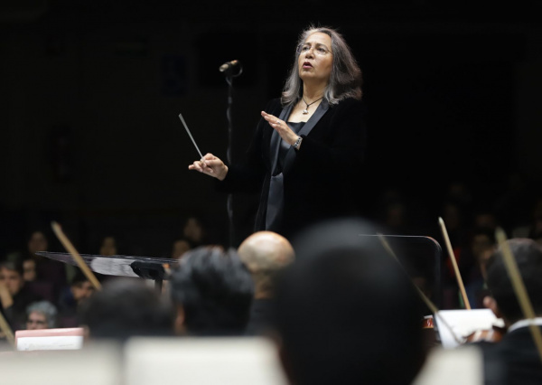 Ofrece la Mtra. Grace Echauri clases magistrales a la comunidad artística de la UG