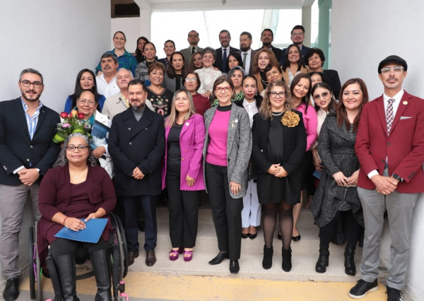 UG reconoce a integrantes de la tercera generación del Taller de Cuidadores de Adultos Mayores 