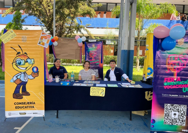 Con pase regulado y movilidad internacional, la UG abre puertas a estudiantes destacado(a)s