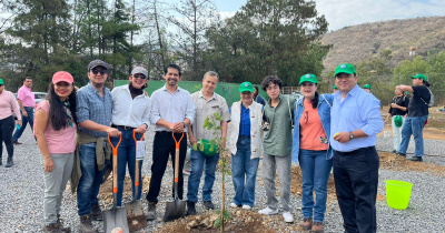 UG celebra el Día Internacional de la Madre Tierra con jornada de reforestación