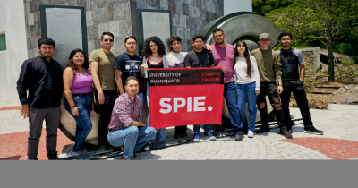 Capítulo SPIE OASIS UG recibe el Premio Presidencial al Capítulo Estudiantil Sobresaliente SPIE 2024