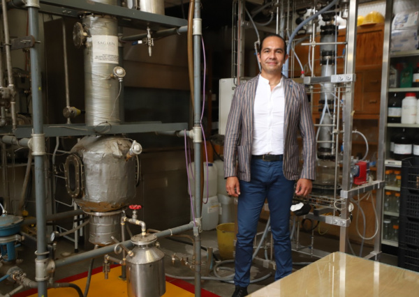 Dos académicos UG, entre los cinco investigadores más referenciados en base de datos SCOPUS 