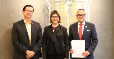 Designan al Dr. Leandro Eduardo Astrain Bañuelos Director de la División de Derecho Política y Gobierno de la UG 