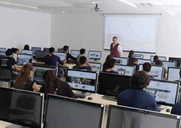 Ofrece UG más de 650 opciones para estudiar en línea